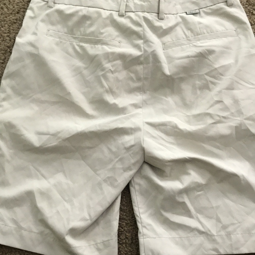 Greg Norman Shorts - Picture 2 of 3